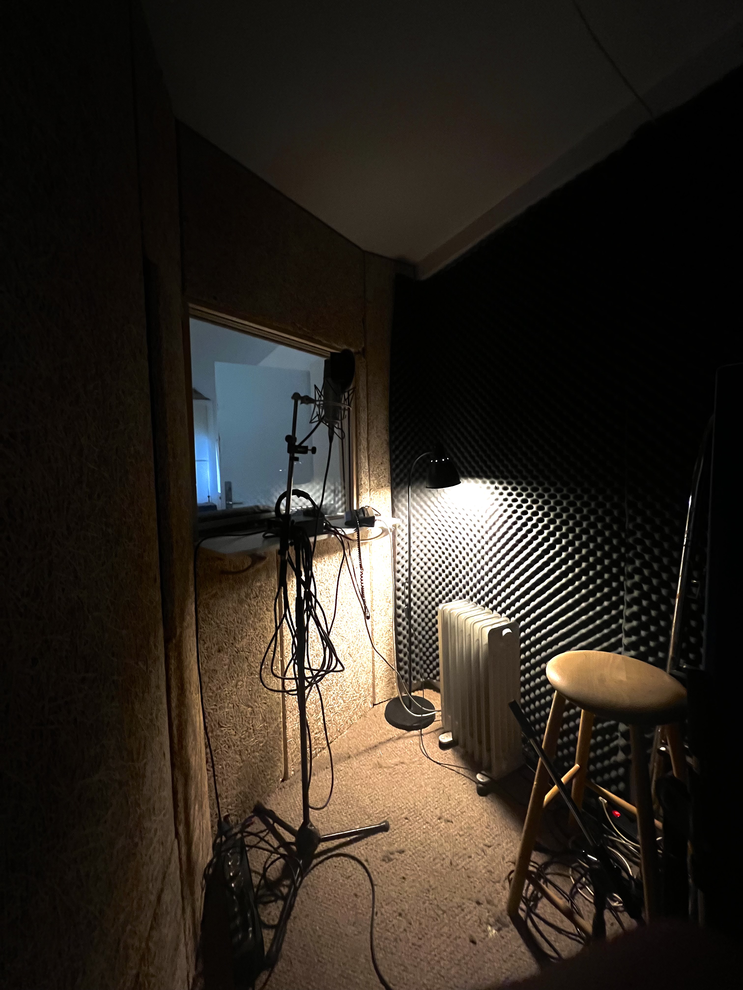 Cab and mics in an iso booth